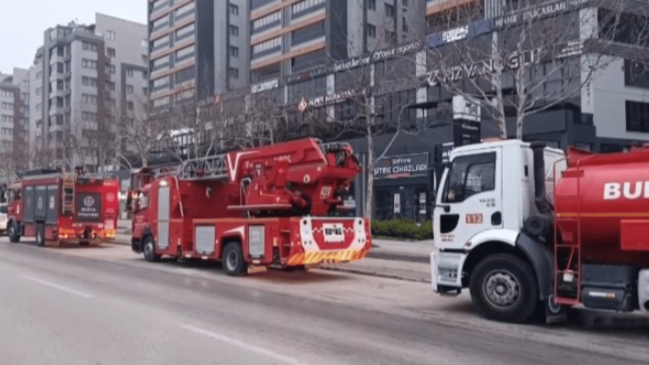 Bursa’da eski çalışan dehşeti: Aynı pizza zincirinin iki şubesini ateşe verdi