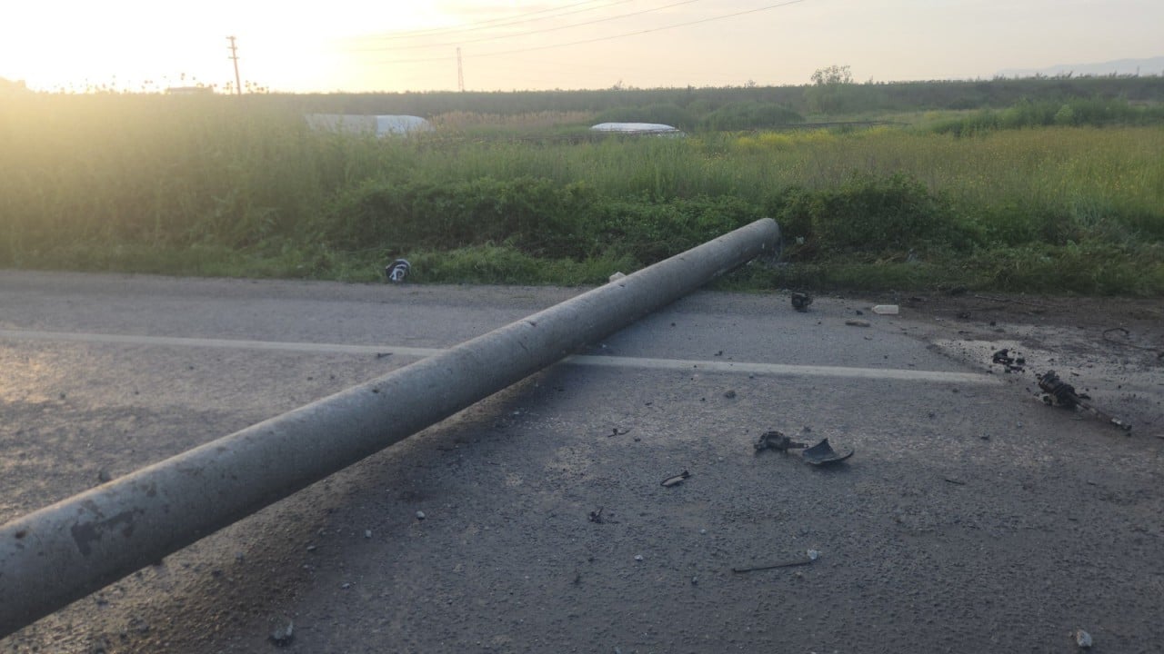 Foto - Bursa'da feci kaza! Otomobil tarlaya uçtu motosiklet direğe çarptı!