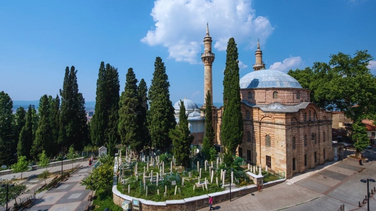Foto - Bursa'nın ‘manevi kalbi’ Emir Sultan Külliyesi! Tarihi ve içindeki hat eserler artık dijital rehberde