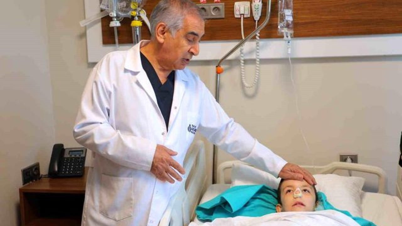 Foto - Burun tıkanıklığı diye gitti, doktorlar şoke oldu! Ağzından çekip aldılar