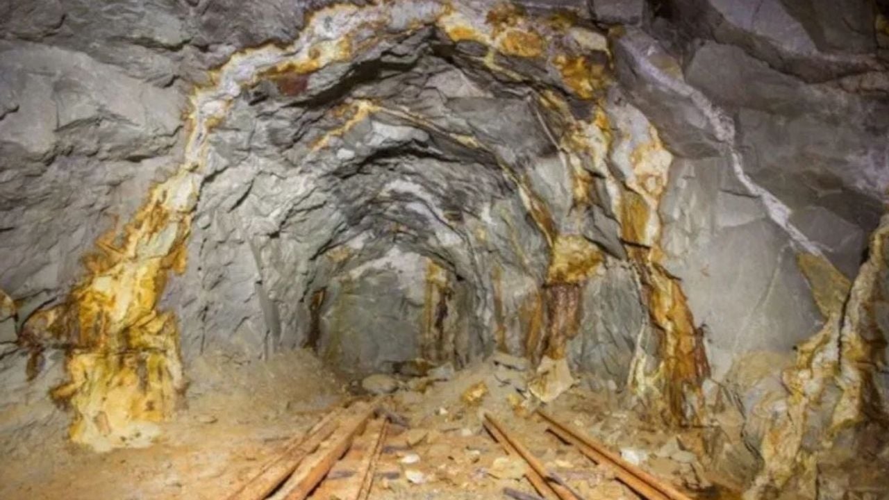 Foto - Bütün dünyaya yetecek altın rezervi keşfedildi! Her yerden oluk oluk fışkırıyor