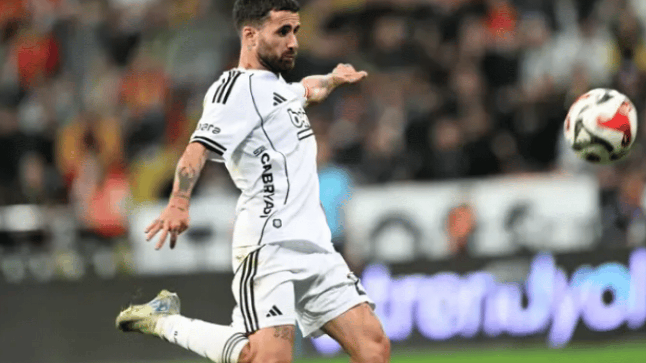 Foto - Büyük karışıklığın yaşandığı Beşiktaş’ta bu hamle tartışma çıkardı: Rafa Silva'yı satmak ne demek? İşte yanıtı