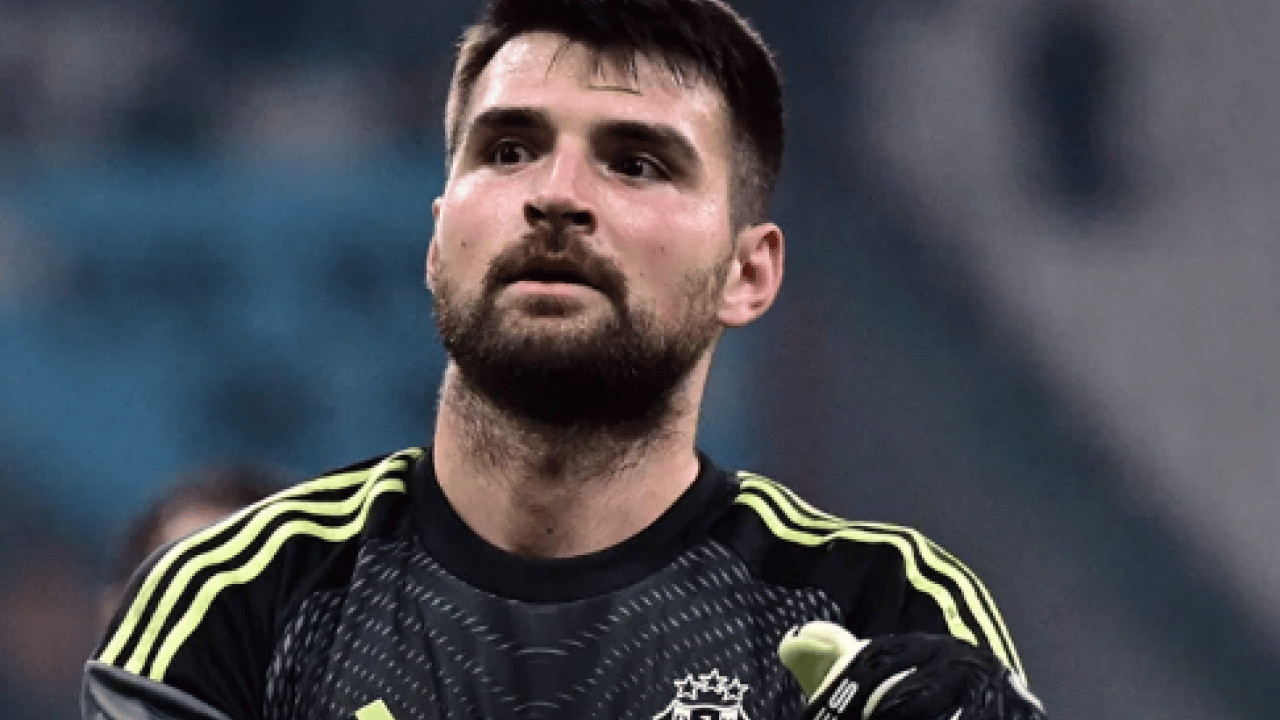 Büyük sürpriz mi? Beşiktaş'ta Ersin Destanoğlu defteri kapanıyor! Yerine gelecek kaleci...