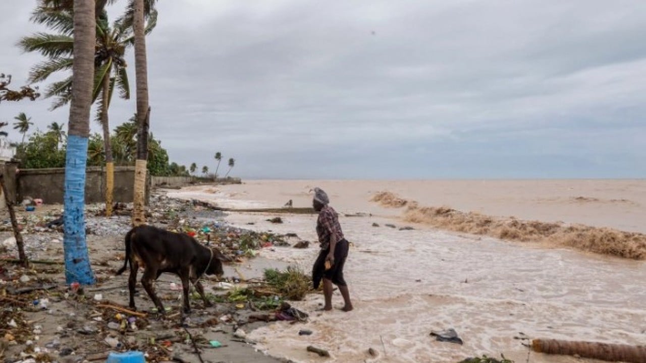 Foto - Büyük yıkım yaşanıyor! Son 174 yılın en güçlü fırtınası 'Melissa' onlarca can aldı