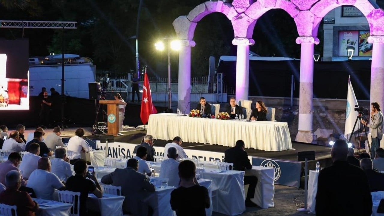 Foto - Büyükşehir Meclisi'ni Thyateira’ya taşıdı CHP’li belediye özüne döndü