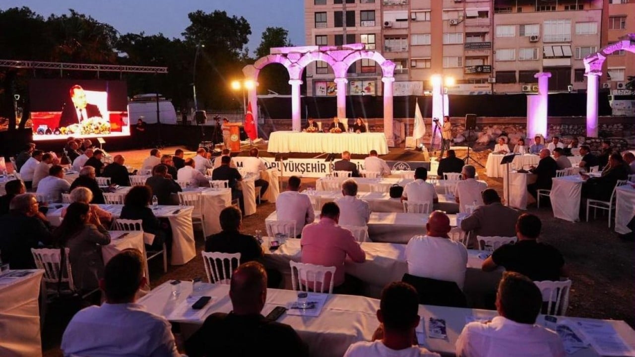 Foto - Büyükşehir Meclisi'ni Thyateira’ya taşıdı CHP’li belediye özüne döndü