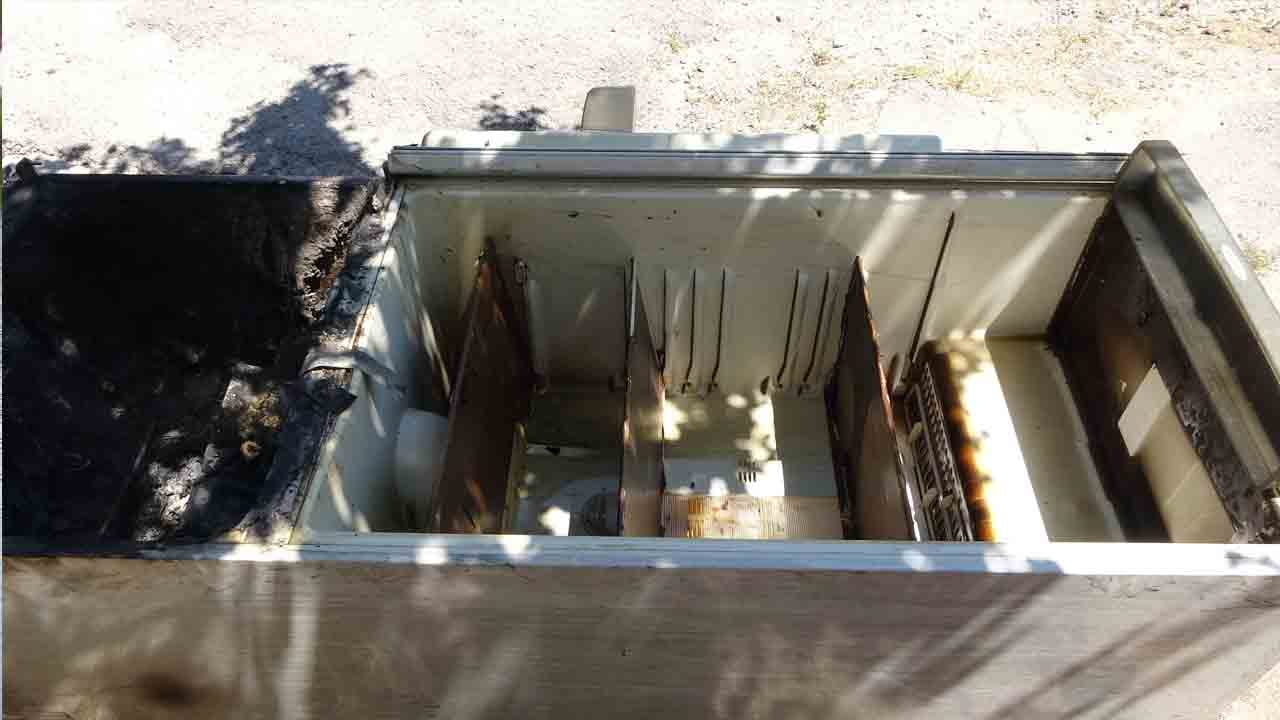 Foto - Buzdolabı bomba gibi patladı: Her şey yandı, Kur'an cüzü sapasağlam