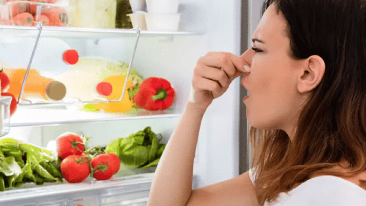 Buzdolabı kokusunu geçirmenin 3 basit yolu! Denemesi bedava!