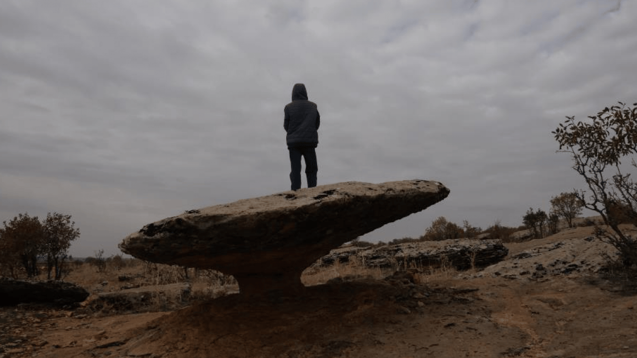 Foto - Buzul çağının sessiz tanığı: Kocaköy'ün 'Kalkan Kaya'sı yıllara meydan okuyor