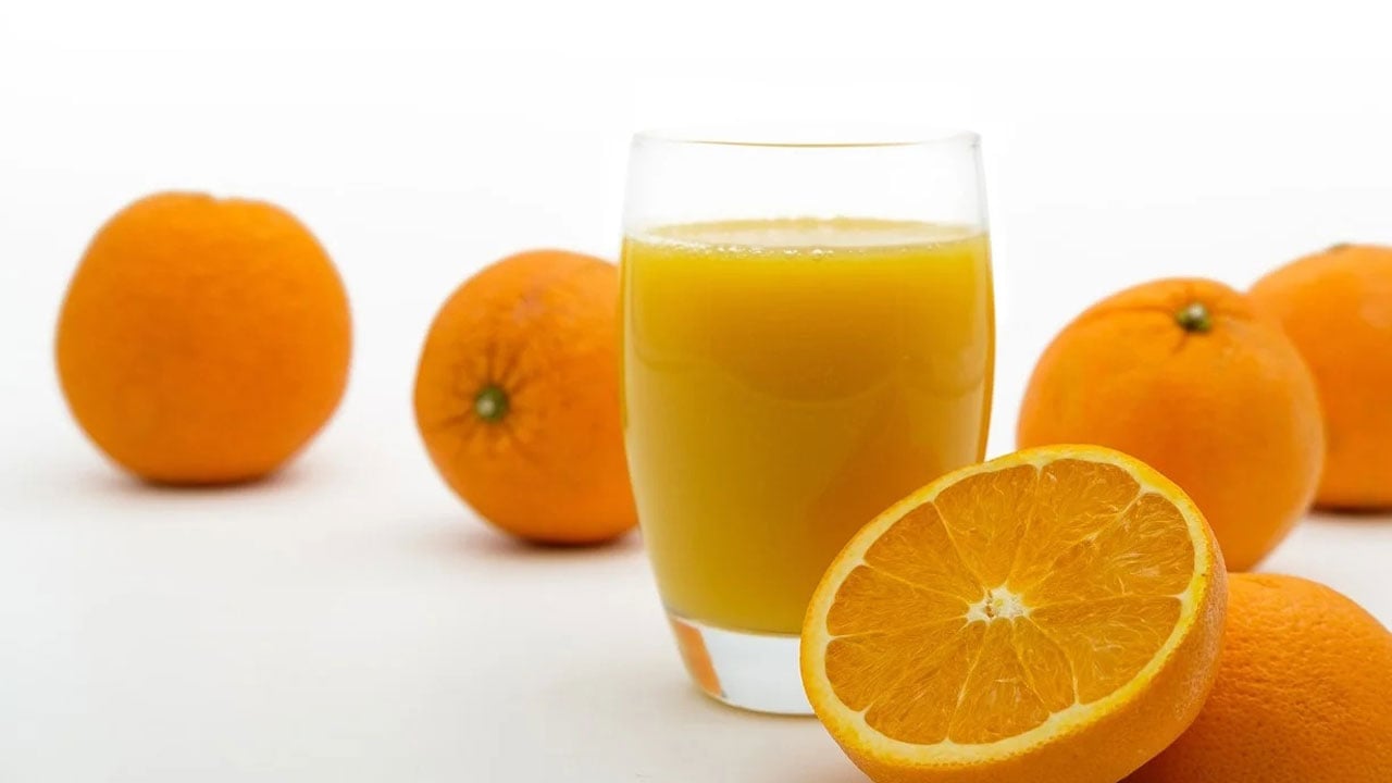 Foto - C vitamini deposu diye her sabah içiliyor! Portakal suyu gerçekten sağlıklı mı?