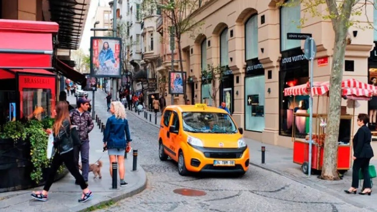 Foto - Cadde savaşlarının kazananı açık ara İstaklal Caddesi