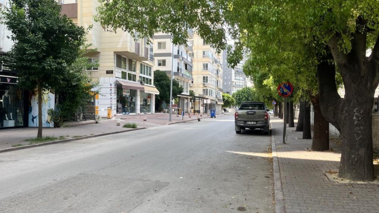 Foto - Cadde ve sokaklar boş kaldı Adanalılar bile dayanamayıp şehirden kaçtı