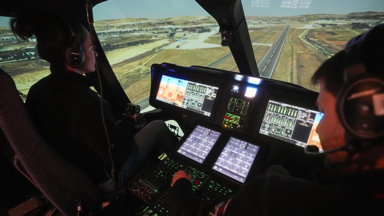 Foto - Çalışmalar tamamlandı! Milli helikopter GÖKBEY'in pilotları GÖKSİM'de yetişecek