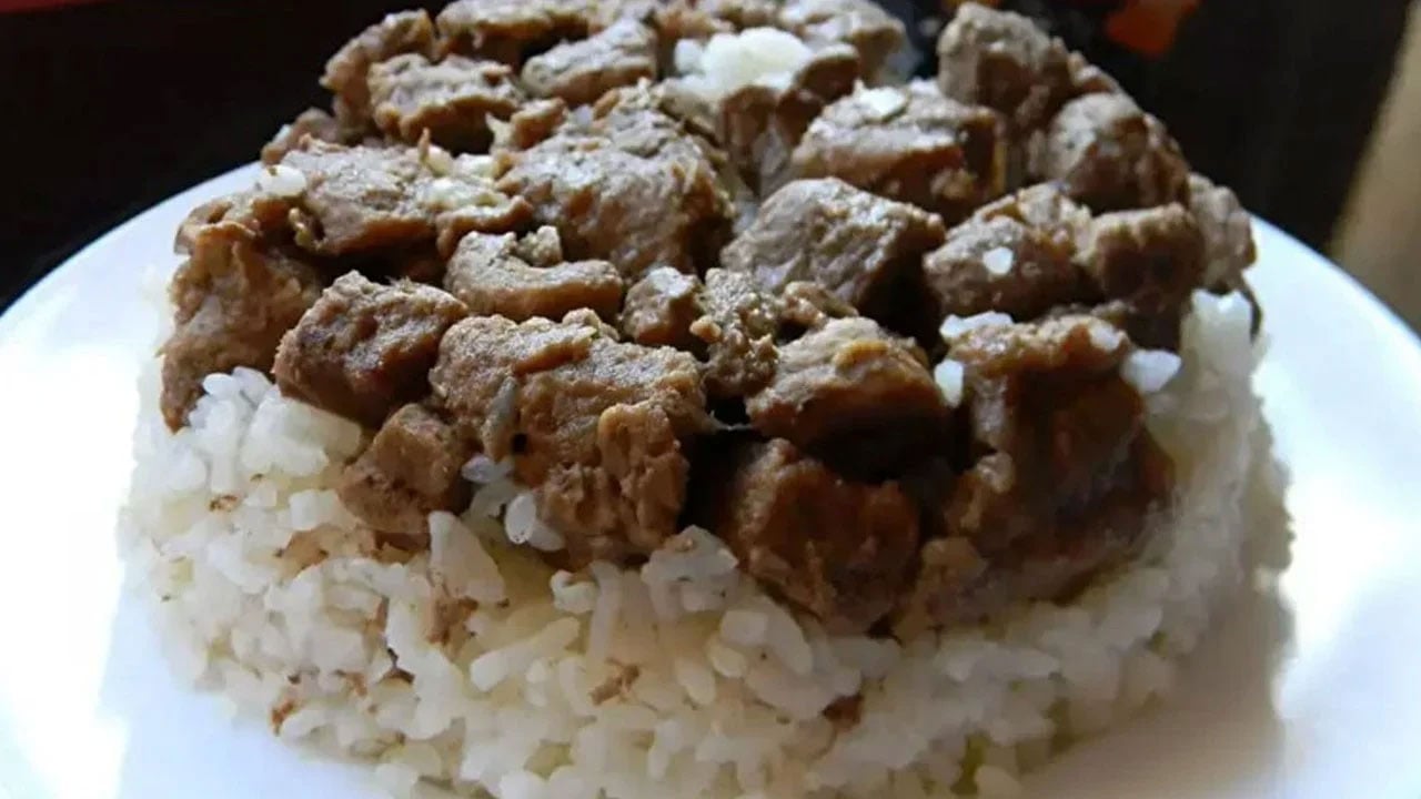 Foto - Cami önünde domuz eti skandalı sanıldığı gibi değilmiş… Gerçek çok daha kötü çıktı!