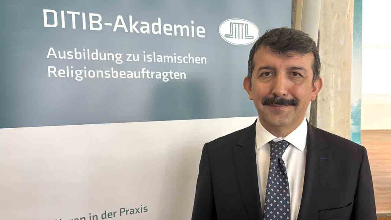 Camilere Almanca konuşan imamlar: DİTİB’ten yeni nesil din görevlileri