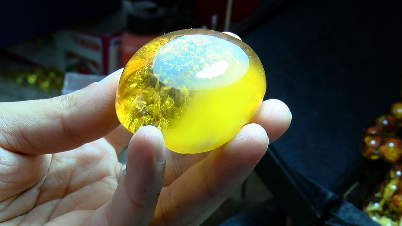 Foto - Camileri tek tek işliyor! Tespih değil adeta sanat eseri