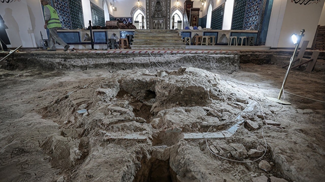 Foto - Caminin içinde 6 asırlık havuz ortaya çıktı