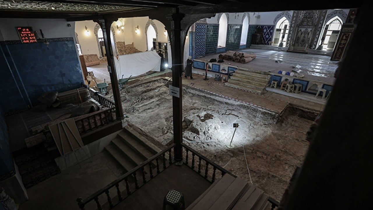 Foto - Caminin içinde 6 asırlık havuz ortaya çıktı