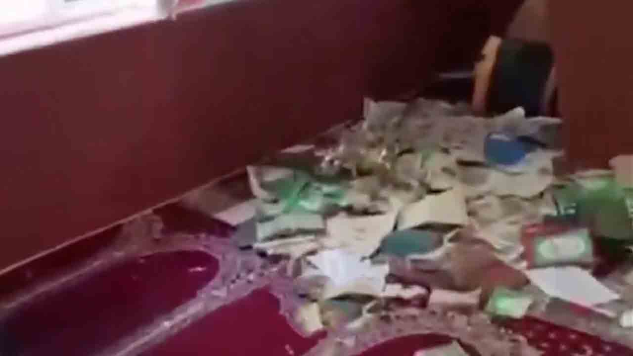 Foto - Camiye ve Kur’an-ı Kerim’e alçak saldırıya tepki! "Camiye yönelik bu çirkin saldırı cezasız kalmamalıdır!"