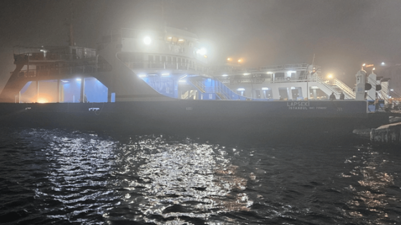 Foto - Çanakkale Boğazı'nda fırtına engeli: Deniz trafiği tamamen durdu!