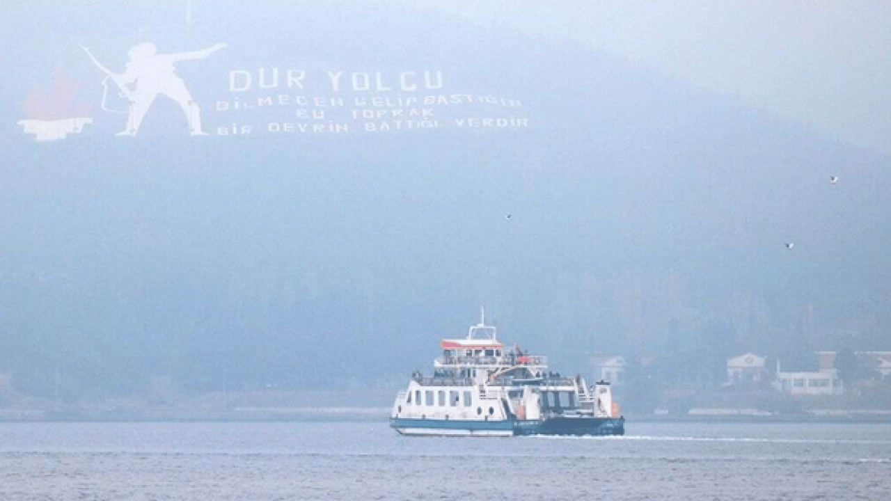Foto - Çanakkale Boğazı'nda fırtına engeli: Deniz trafiği tamamen durdu!