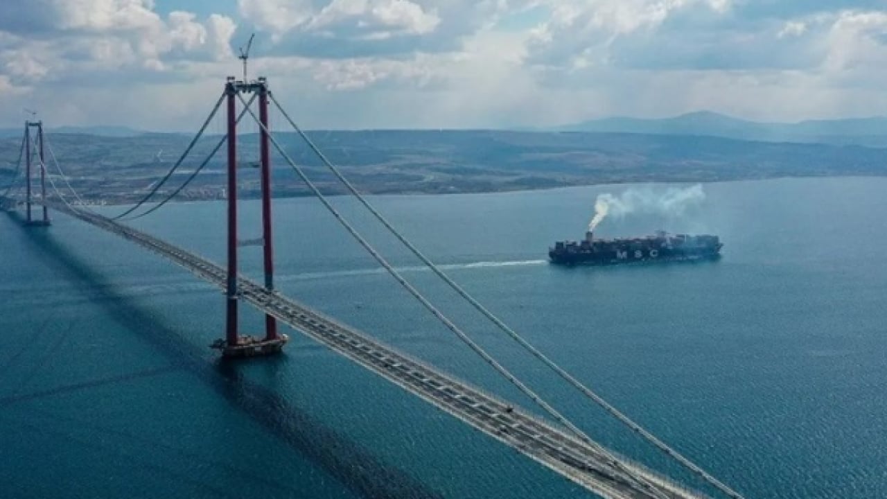 Foto - Çanakkale Boğazı'nda fırtına engeli: Deniz trafiği tamamen durdu!