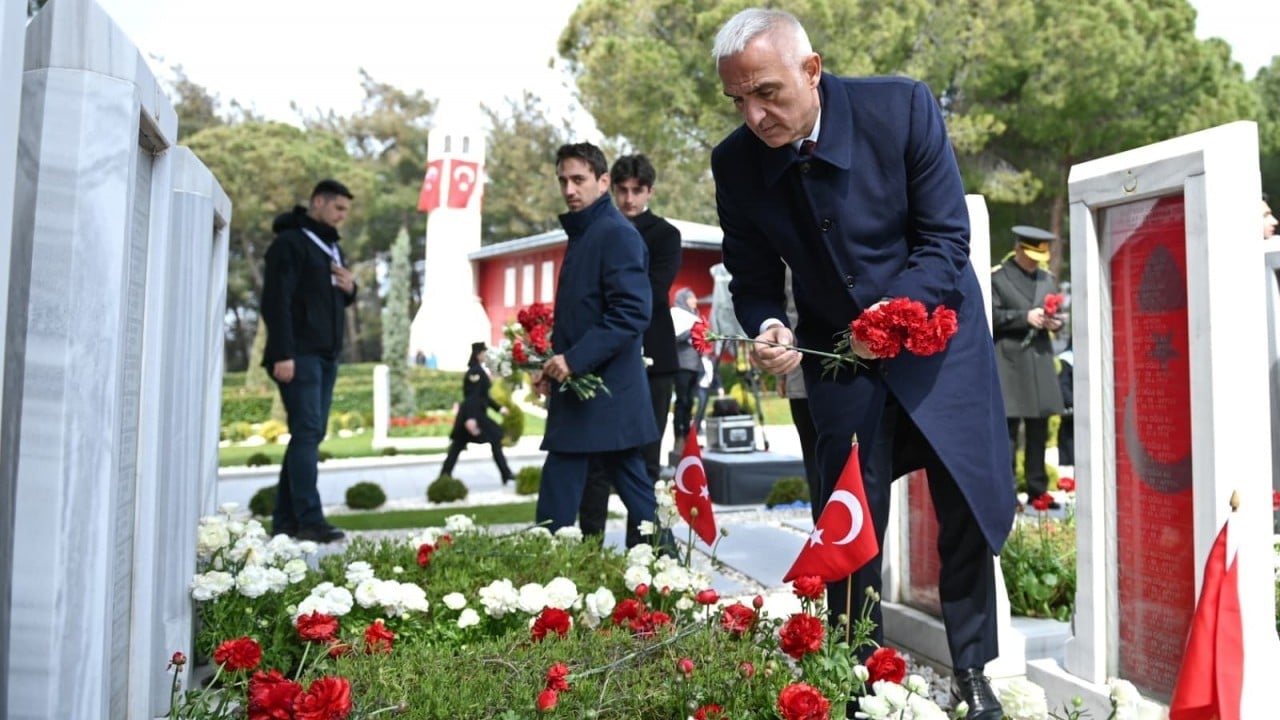 Foto - Çanakkale Destanı 111 yıl sonra aynı ruhla anıldı: Devlet zirvesi Şehitler Abidesi'nde buluştu...