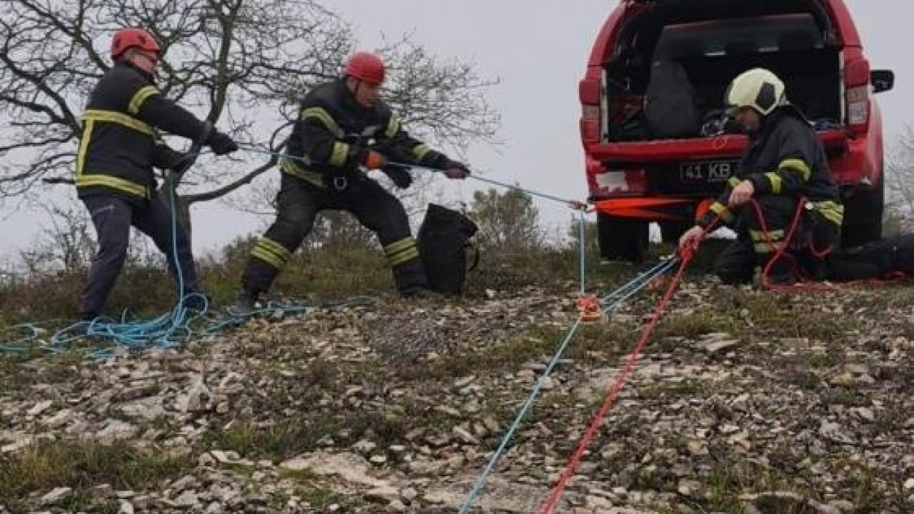 Foto - Cansiparane müdahale ettiler 3 saat süren keçi kurtarma operasyonu