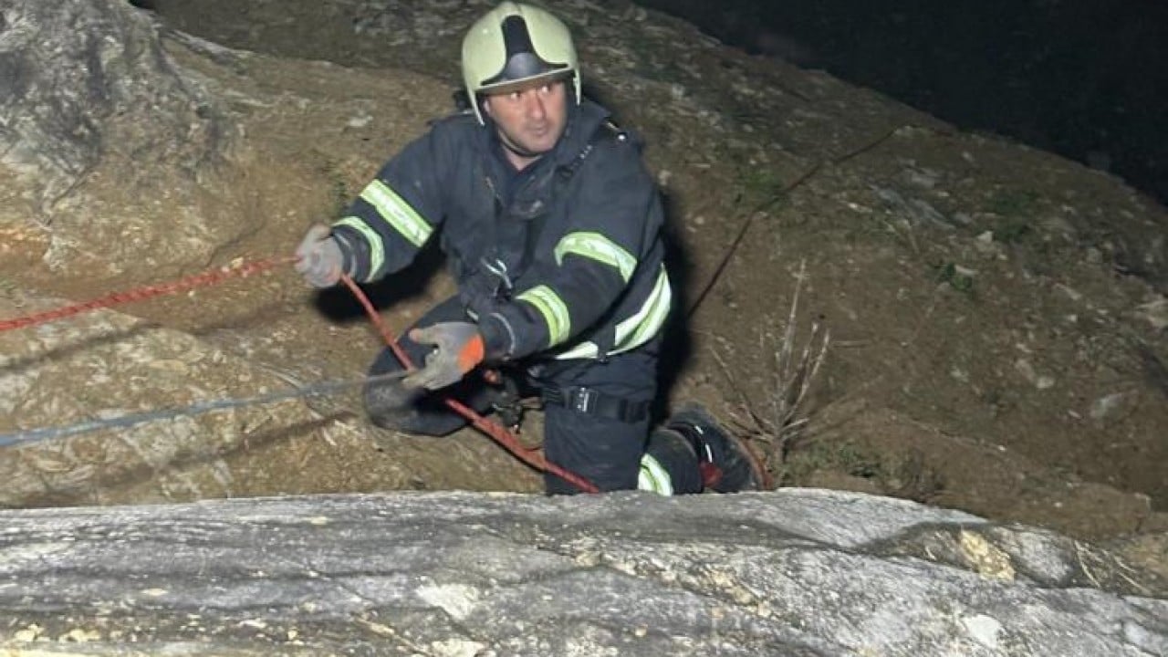 Foto - Cansiparane müdahale ettiler 3 saat süren keçi kurtarma operasyonu