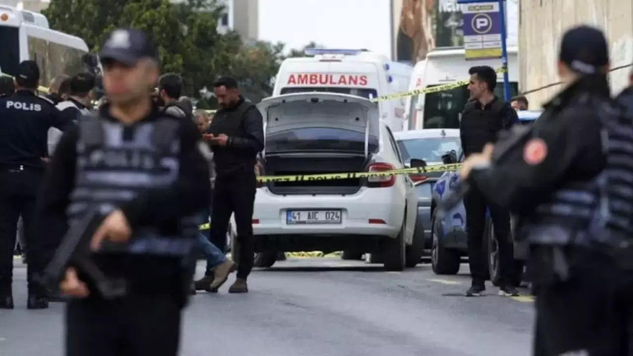 Foto - Çatışmadaki polislerle dalga geçmişlerdi! Gratis o isimlerle ilgili aldığı kararı Türkiye'ye duyurdu