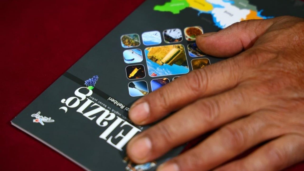 Foto - Çay, kahve ve kitap okuma keyfi O şehirde her kahvehaneye bir kitap köşesi