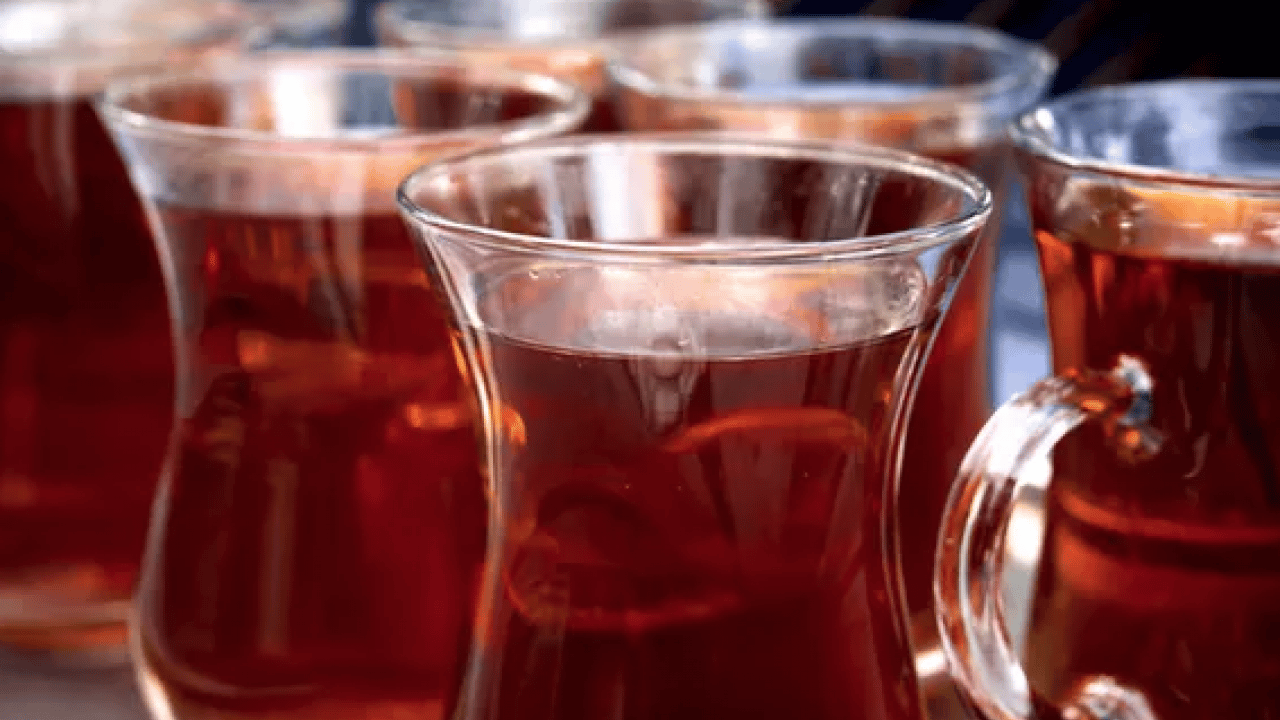 Çay'da kafein var mı? Günün her saatinin vazgeçilmezi! Çay içerseniz...