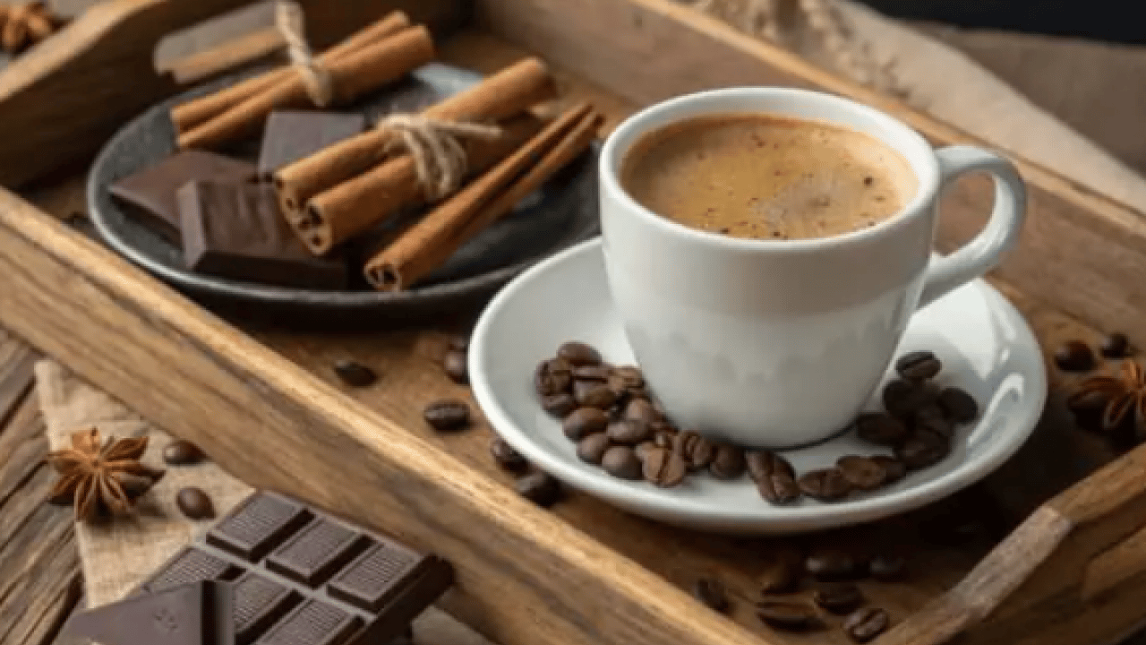 Foto - Çayı bu şekilde içenler dikkat: Meğer mideyi mahvediyormuş!