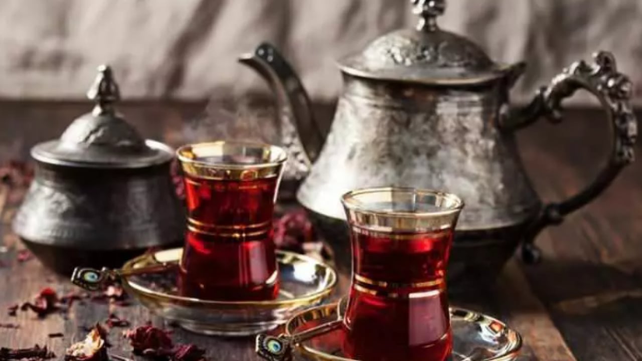 Foto - Çayı bu şekilde içenler dikkat: Meğer mideyi mahvediyormuş!