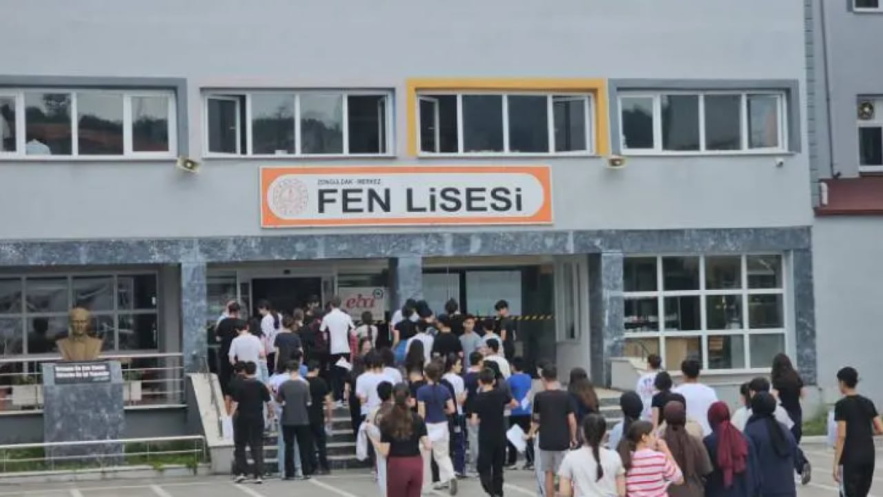 Foto - Cebinden çıkan kimliği görünce şok geçirdi! 8 km'yi ışık hızıyla aştı!