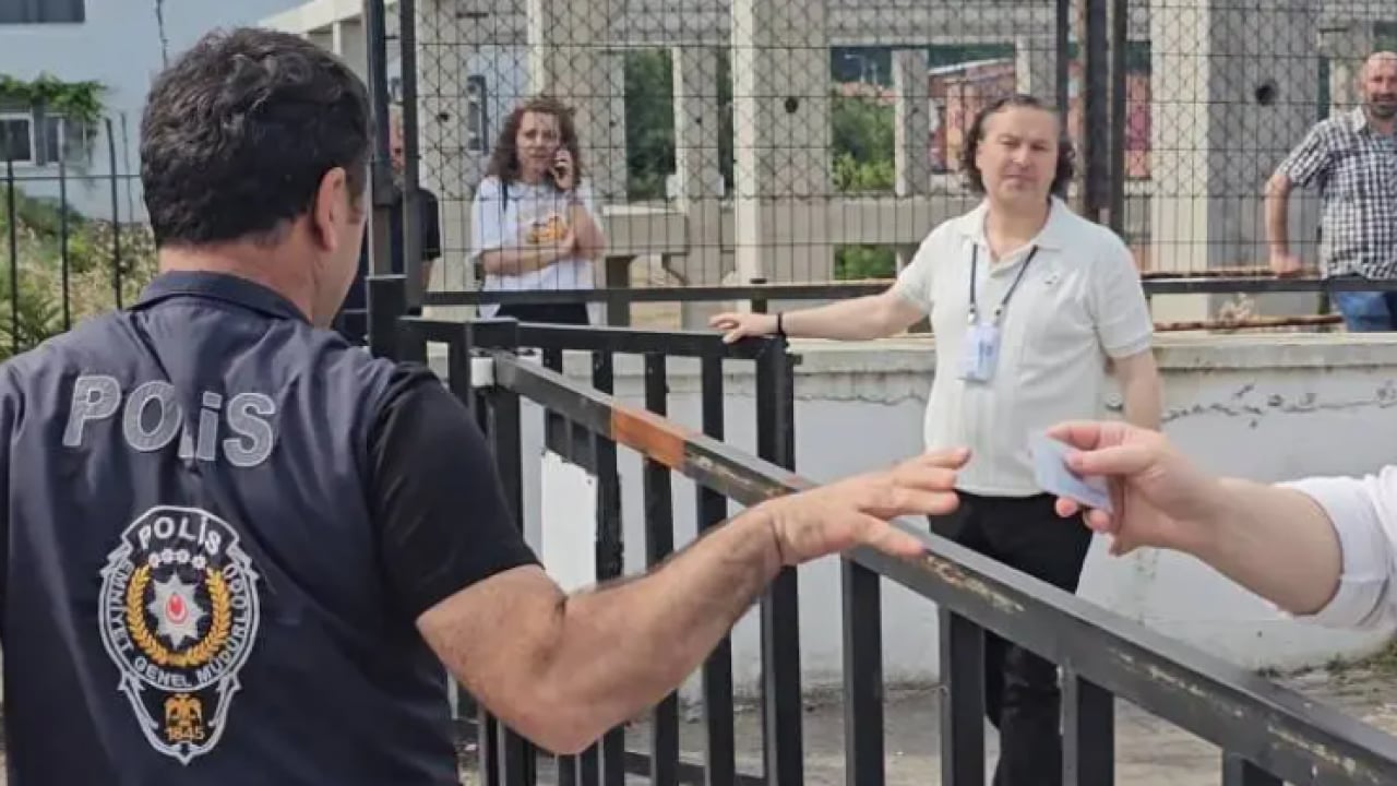 Foto - Cebinden çıkan kimliği görünce şok geçirdi! 8 km'yi ışık hızıyla aştı!
