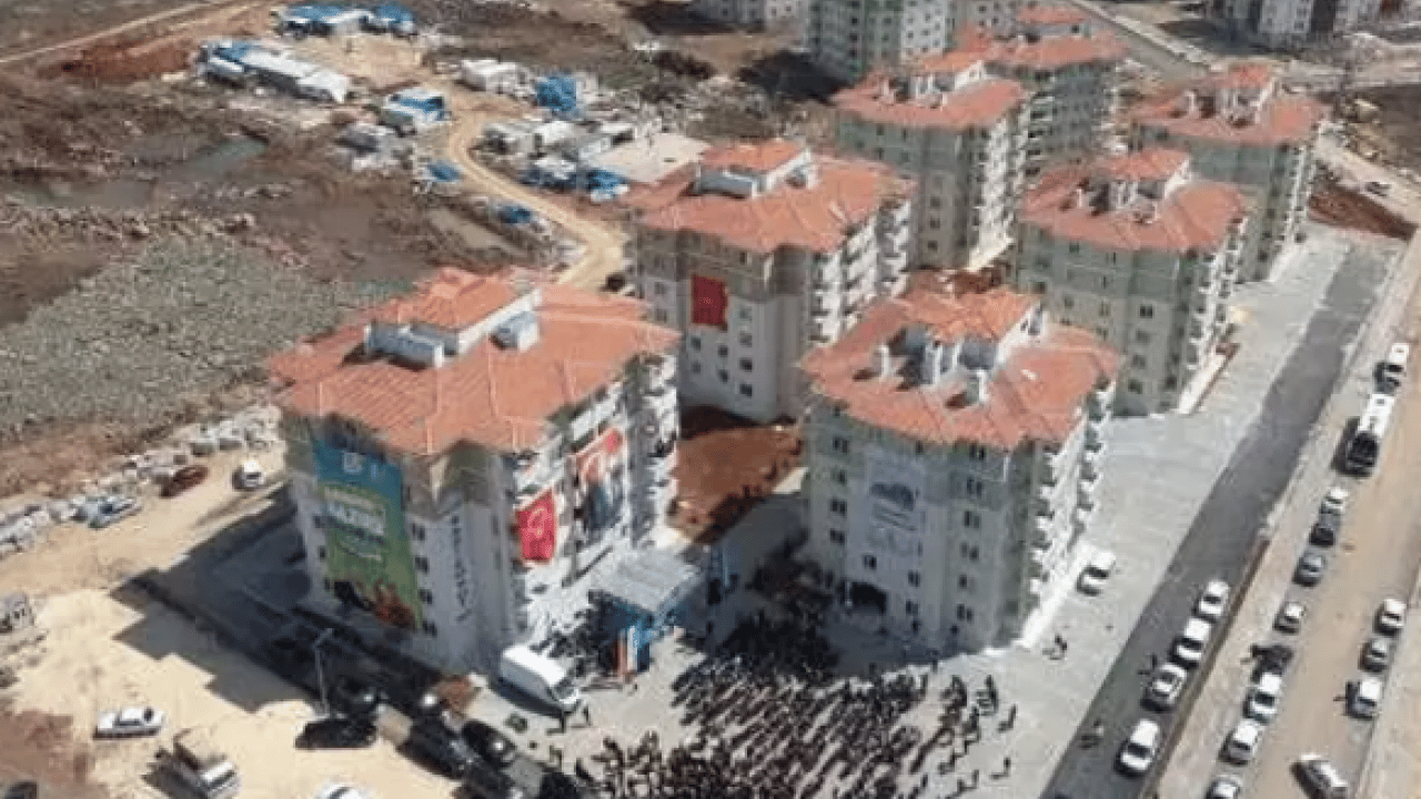 Foto - Çekiliş yok kura yok! Tek şartla ev sahibi olacaklar!