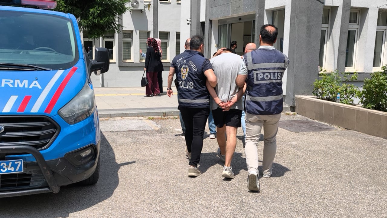 Foto - Çekirge bu kez sıçrayamadı! Sahte MİT'çiler yakayı ele verdi