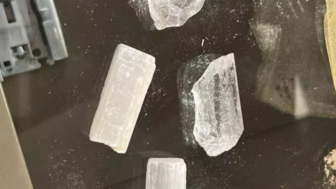 Foto - Cem Garipoğlu'nun kuzeninin eviden çıkanlar şok etti: Hakkında yakalama kararı çıktı!