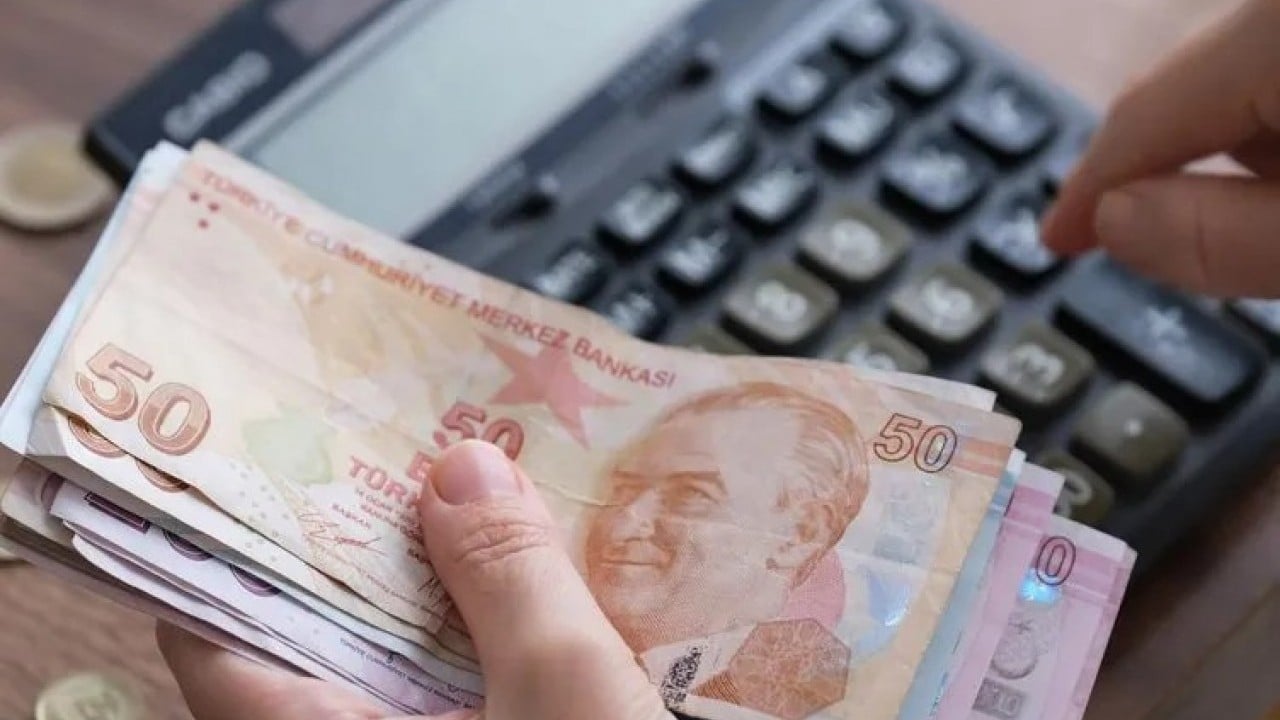 Foto - Cem Küçük, milyonların merakla beklediği asgari ücretle ilgili rakam verdi