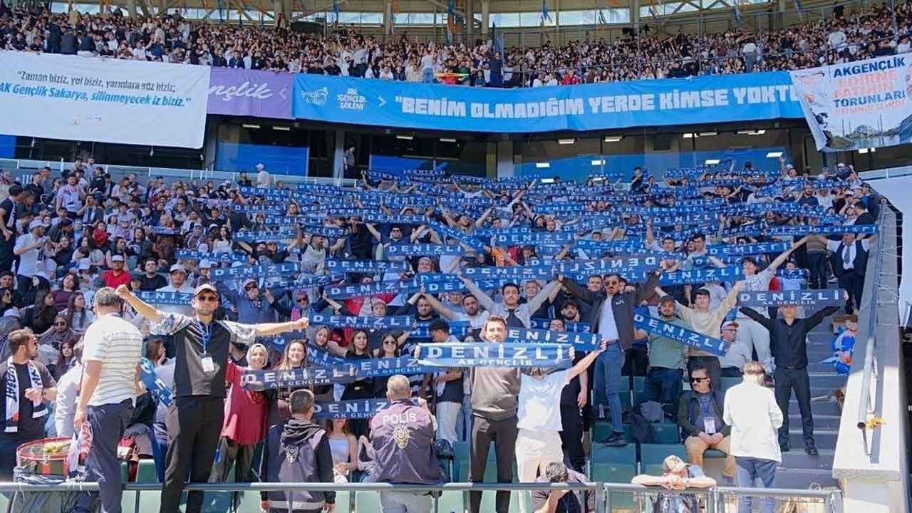 Foto - Cem Küçük'ten veryansın: AK Parti'ye küfreden fırdöndüler için bu kesimi kaybetmemek lazım
