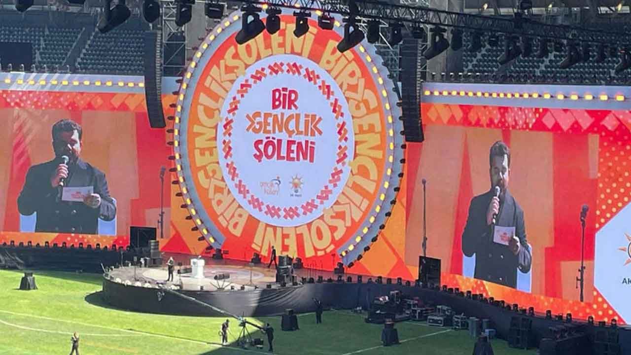 Foto - Cem Küçük'ten veryansın: AK Parti'ye küfreden fırdöndüler için bu kesimi kaybetmemek lazım