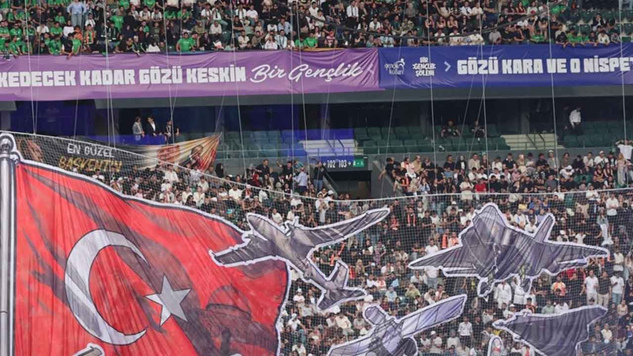 Foto - Cem Küçük'ten veryansın: AK Parti'ye küfreden fırdöndüler için bu kesimi kaybetmemek lazım
