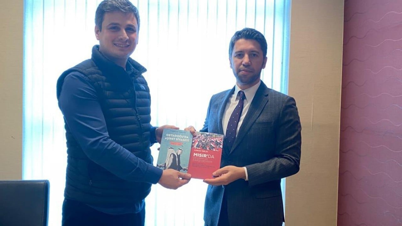 Foto - Cem Küçük şok iddialarda bulunmuştu! İletişim Başkanlığı'ndan istifa eden Furkan Torlak arabasının fiyatını açıkladı