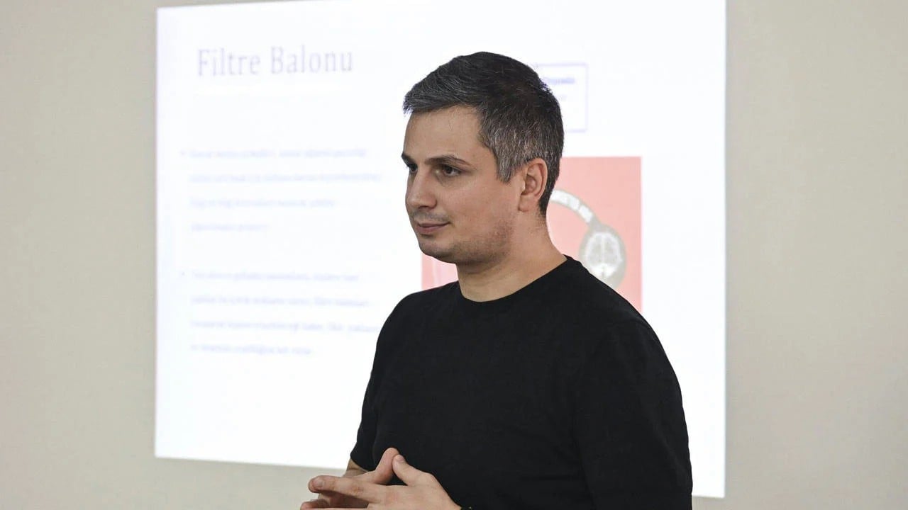 Foto - Cem Küçük şok iddialarda bulunmuştu! İletişim Başkanlığı'ndan istifa eden Furkan Torlak arabasının fiyatını açıkladı