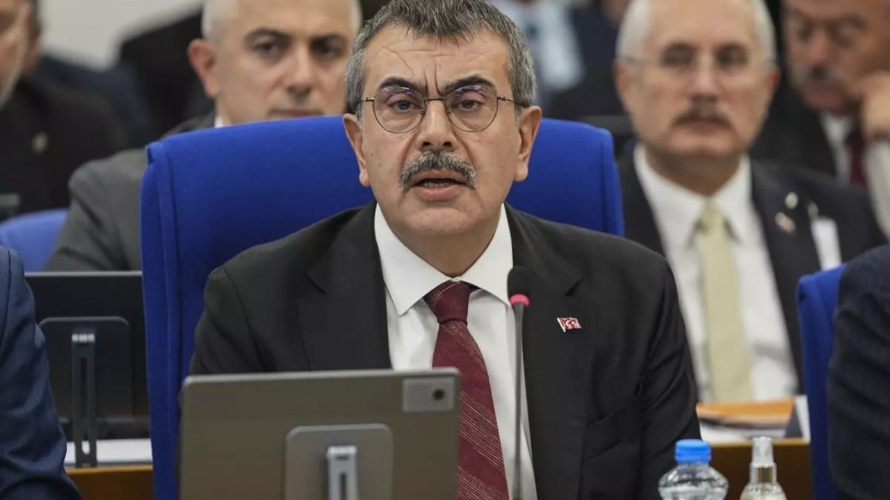 Foto - 'Cemaatçi, tarikatçı arıyorsanız, Gülbahar Hatun Okulları'nı kim açtı?'