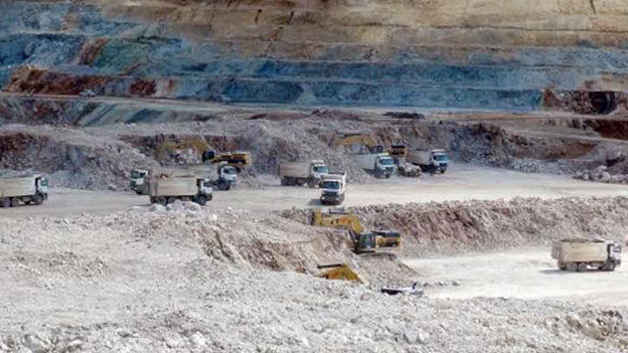 Foto - Cengiz Holding büyük hazineyi aldı! Yer altından servet fışkıracak