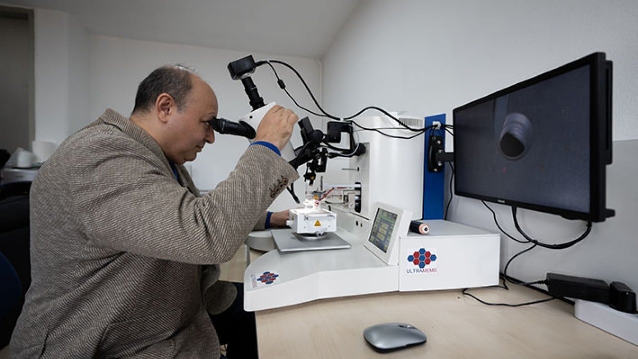 Foto - Cep telefonlarının şarj süresini uzatan MEMS Nöristör dünya patentini aldı!