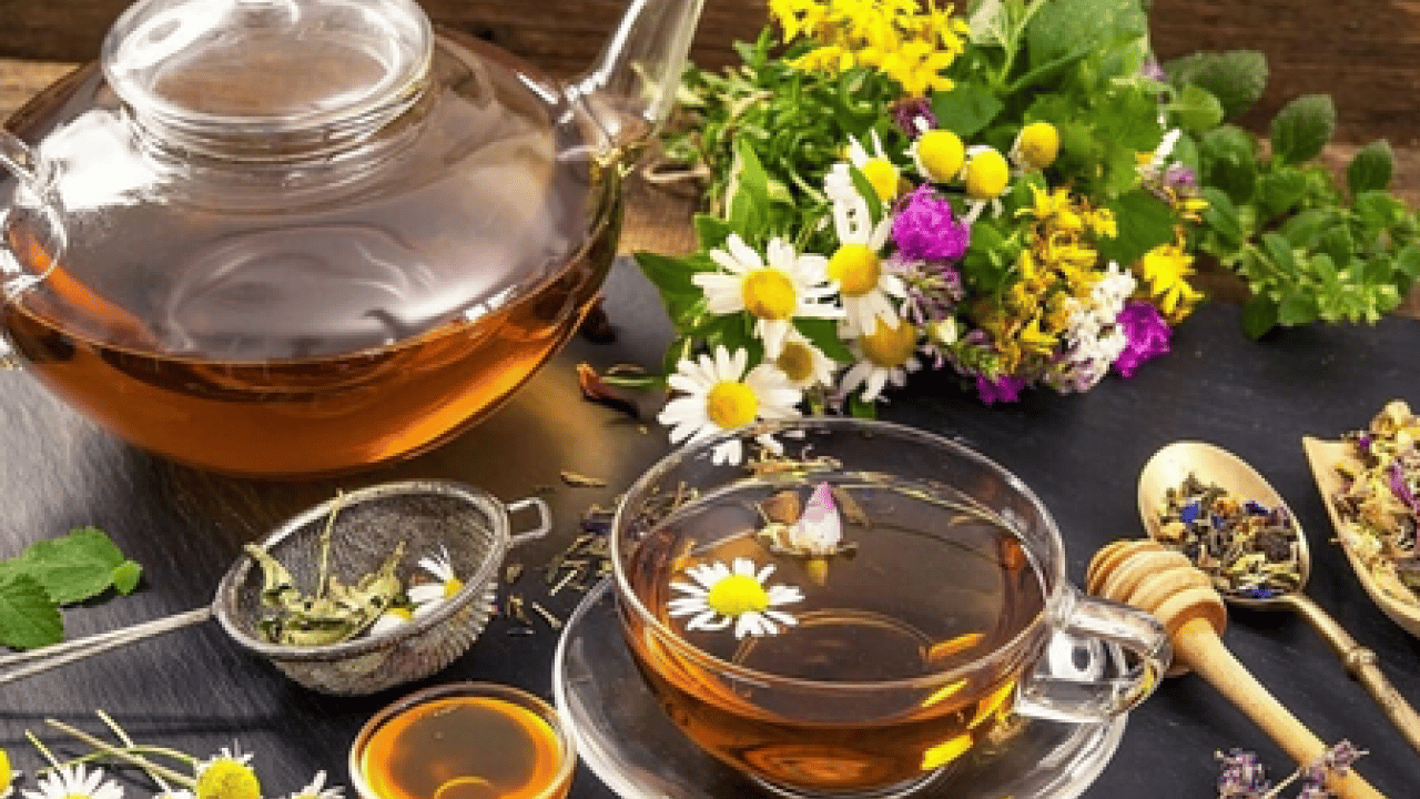 Foto - Çeşitli basit hastalıklarda bitki çaylarını dozunda kullanın: Uzmanı uyardı! Önlemi alın diyor