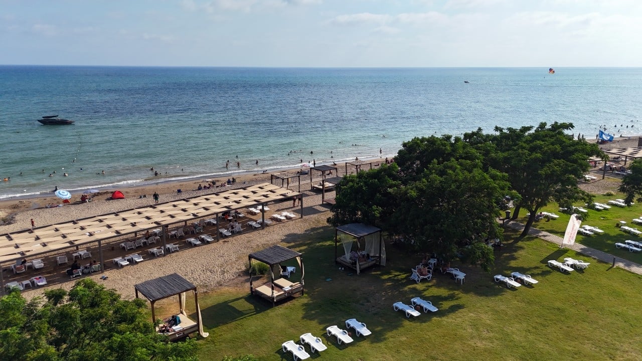 Foto - Çeşme'den Bodrum'a, Marmaris'ten Belek'e halk plajlarına yoğun ilgi: Ücretsiz halk plajı sayısı yükseliyor...